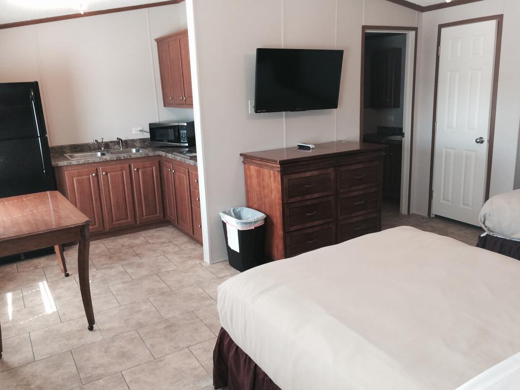 Oasis Lodge Big Lake Ruang foto